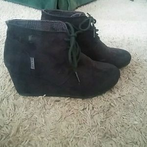 Black wedge route 66 heels